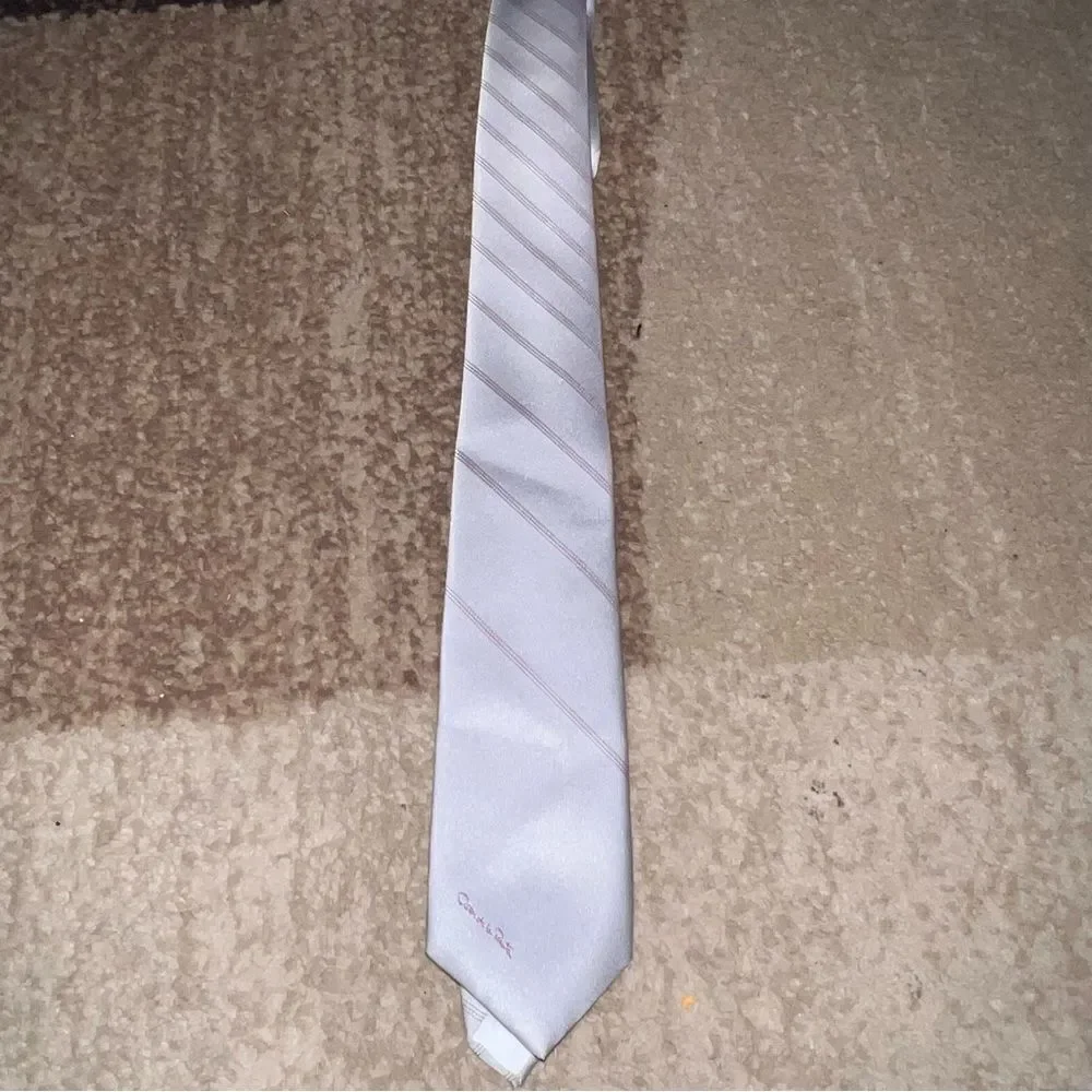 Oscar De La Renta tie